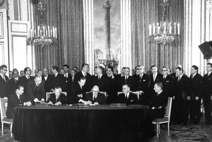 Unterzeichnung des Élysée-Vertrages